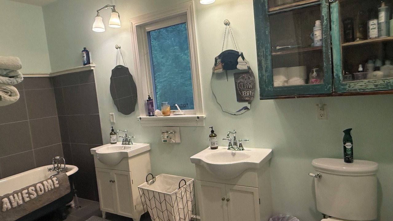 Photo of Bathroom in Sampson County