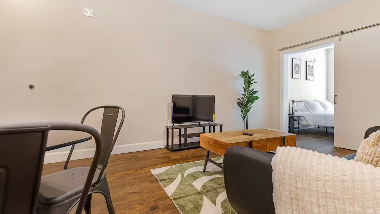 Photo of Bedroom in Eighth Avenue