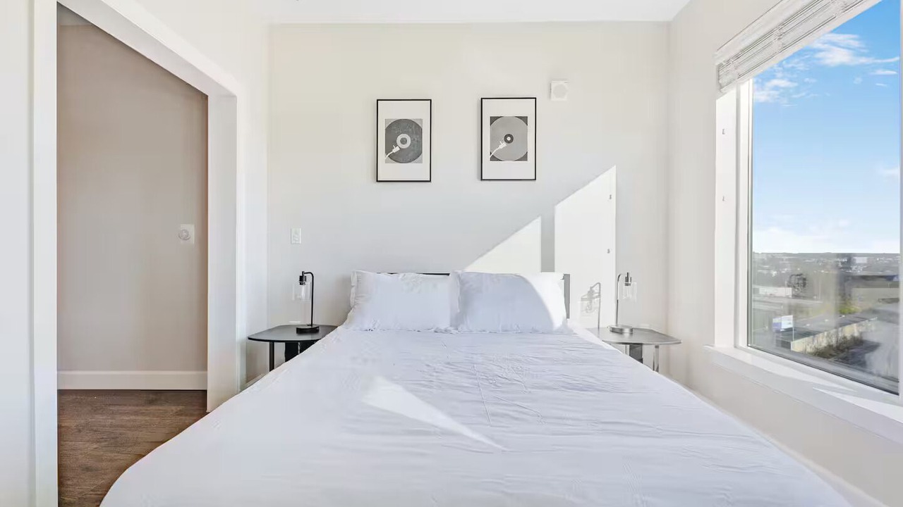 Photo of Bedroom in Eighth Avenue