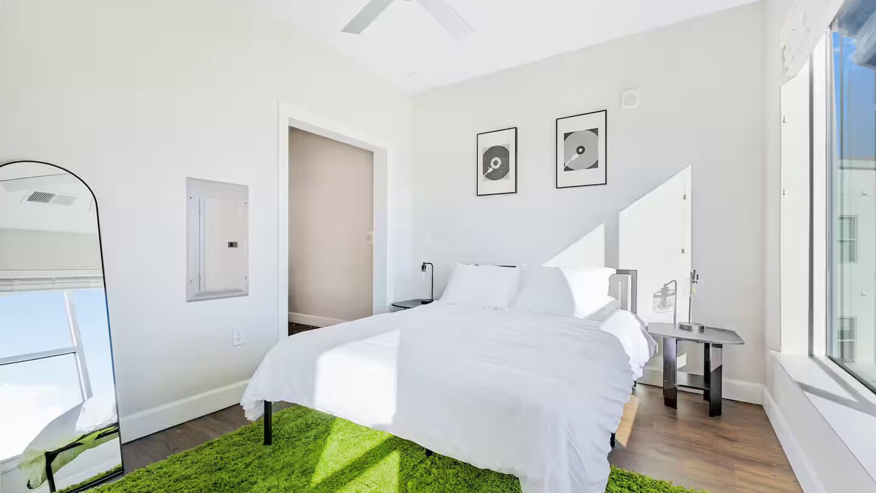 Photo of Bedroom in Eighth Avenue