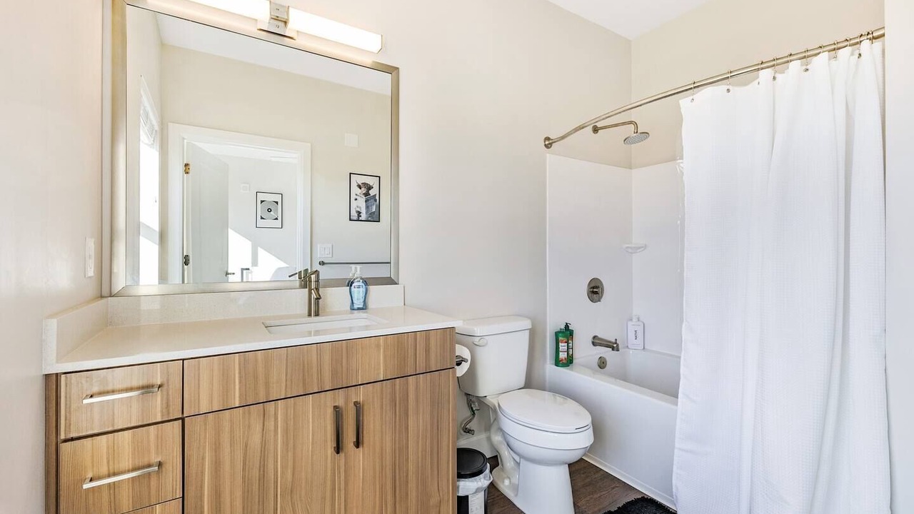 Photo of Bathroom in Eighth Avenue