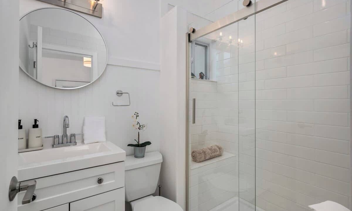 Photo of Bathroom in Southern Shores