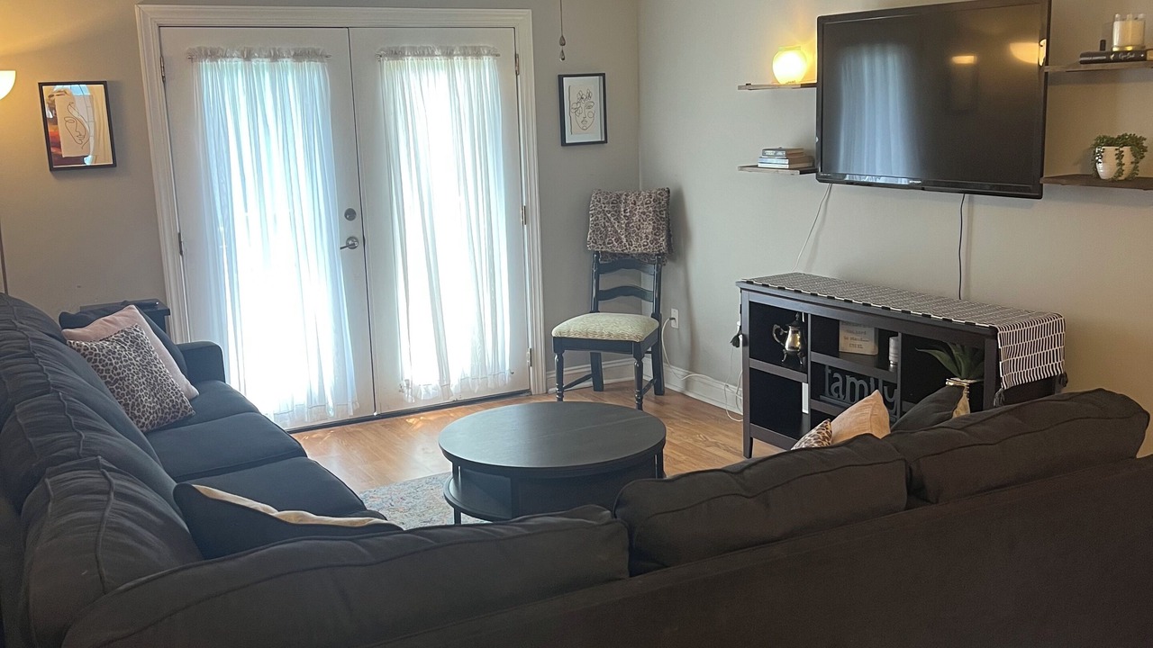 Photo of Livingroom in Leland