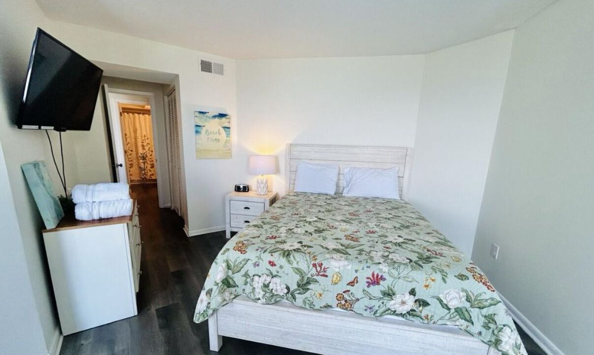 Photo of Bedroom in McCutcheon Field