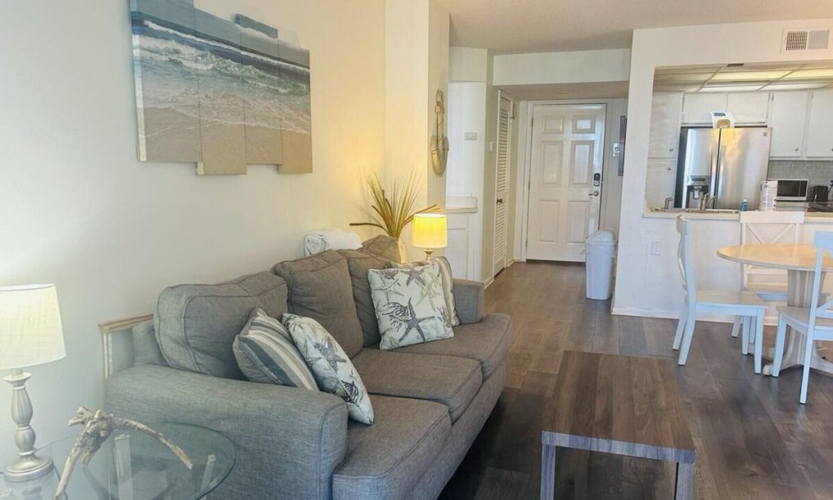 Photo of Livingroom in McCutcheon Field