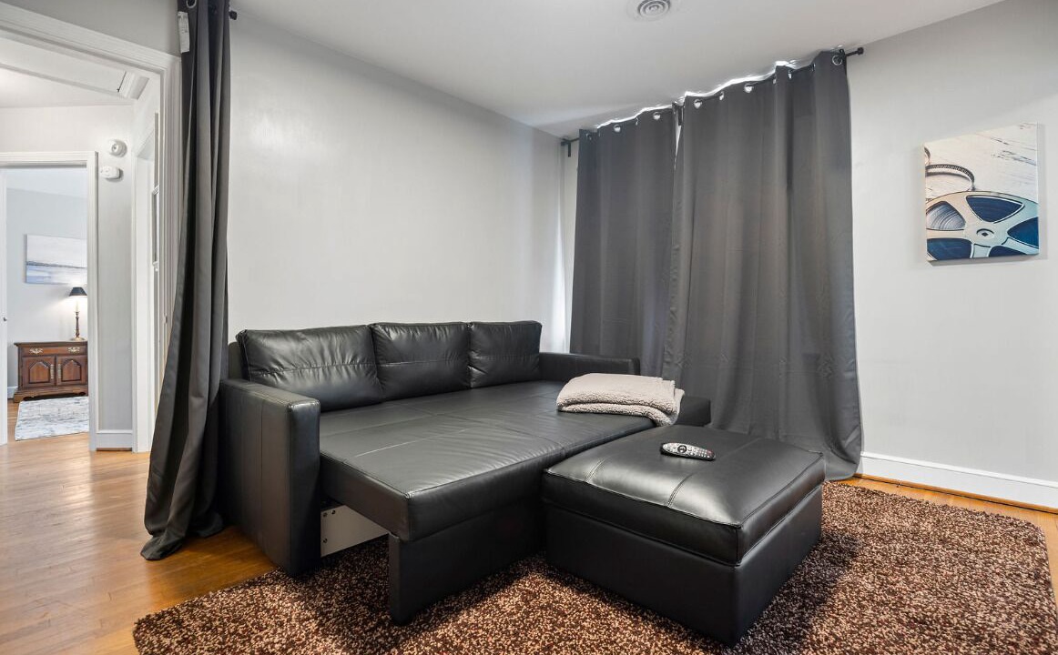 Photo of Livingroom in Lindley Park