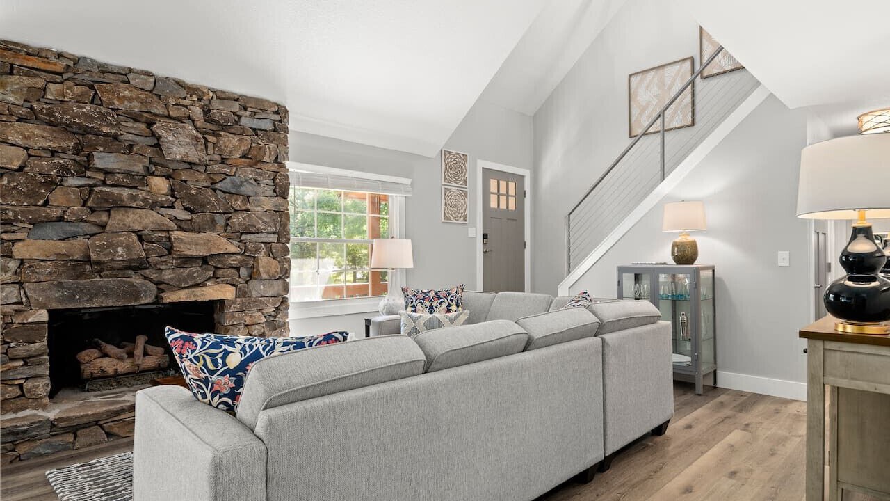 Photo of Livingroom in Royal Pines