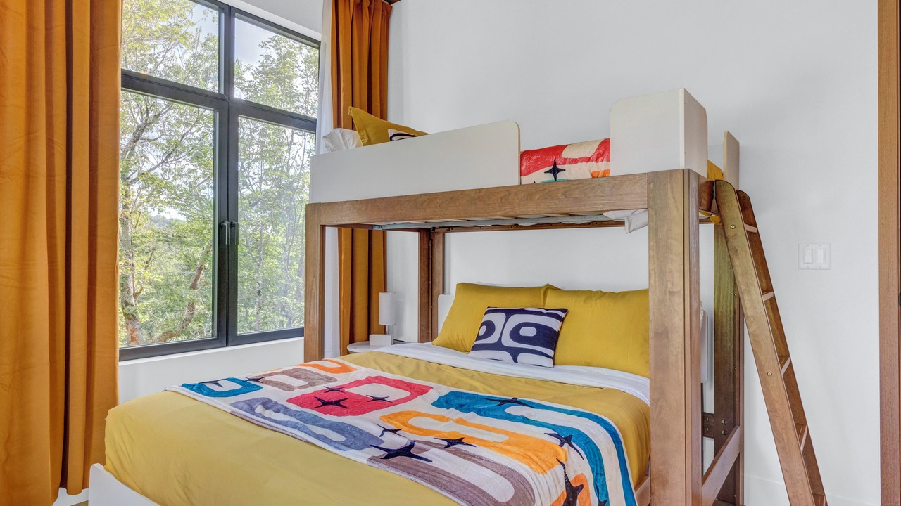 Photo of Bedroom in Beech Mountain