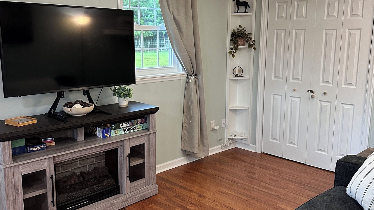 Photo of Livingroom in Pinnacle