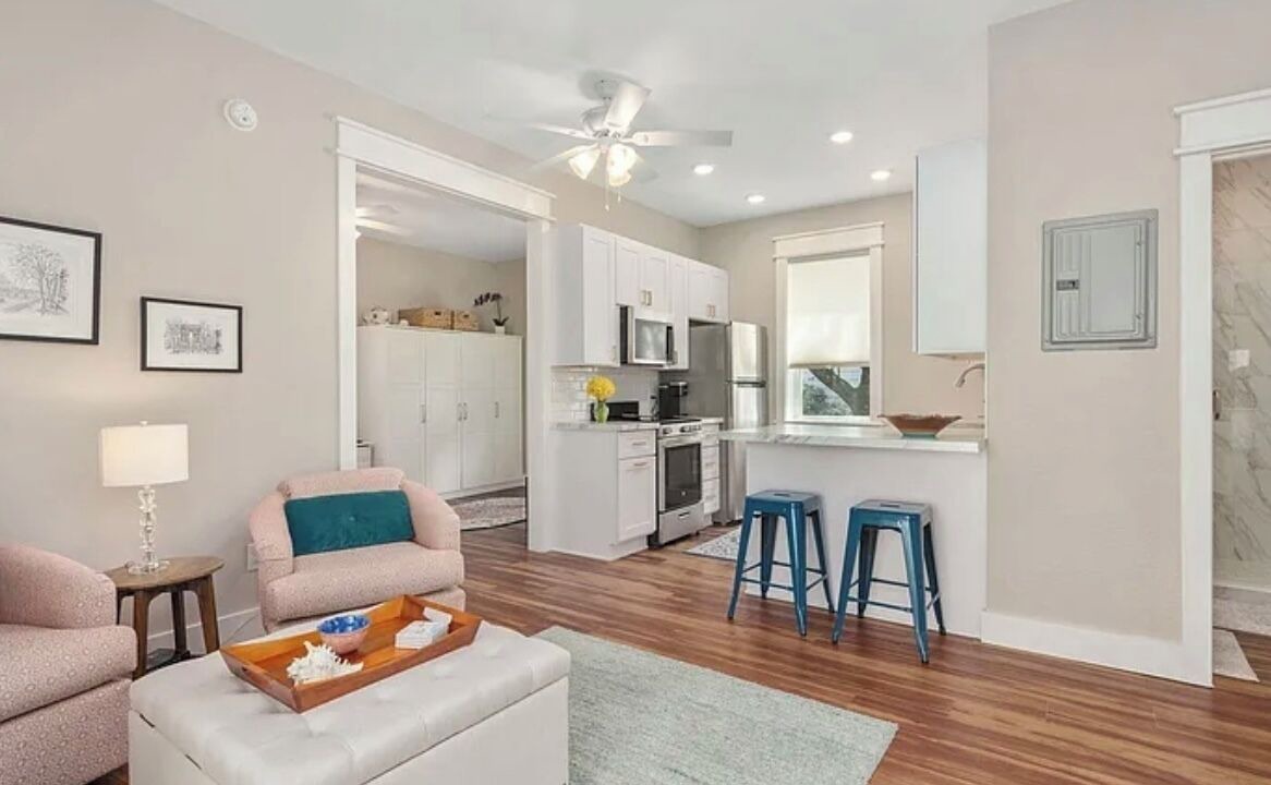 Photo of Livingroom in Manteo