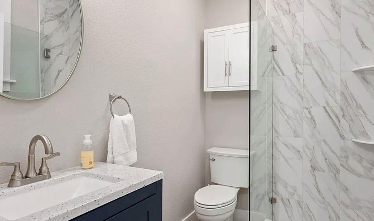 Photo of Bathroom in Manteo