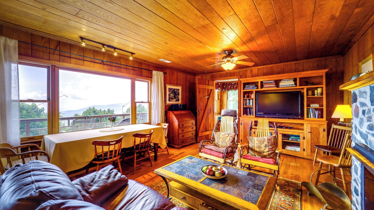 Photo of Bedroom in Little Switzerland