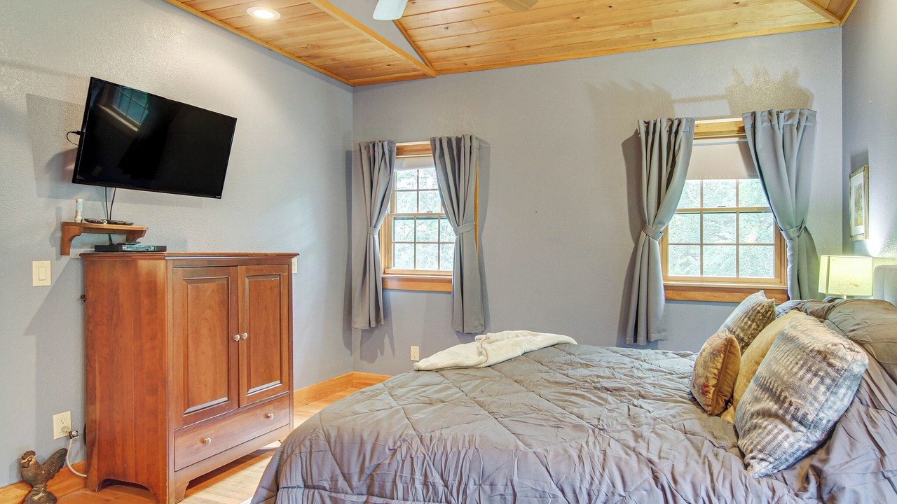 Photo of Bedroom in Bakersville