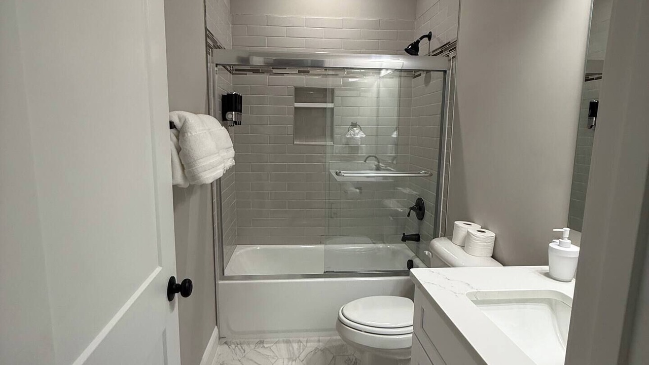 Photo of Bathroom in Glen Raven