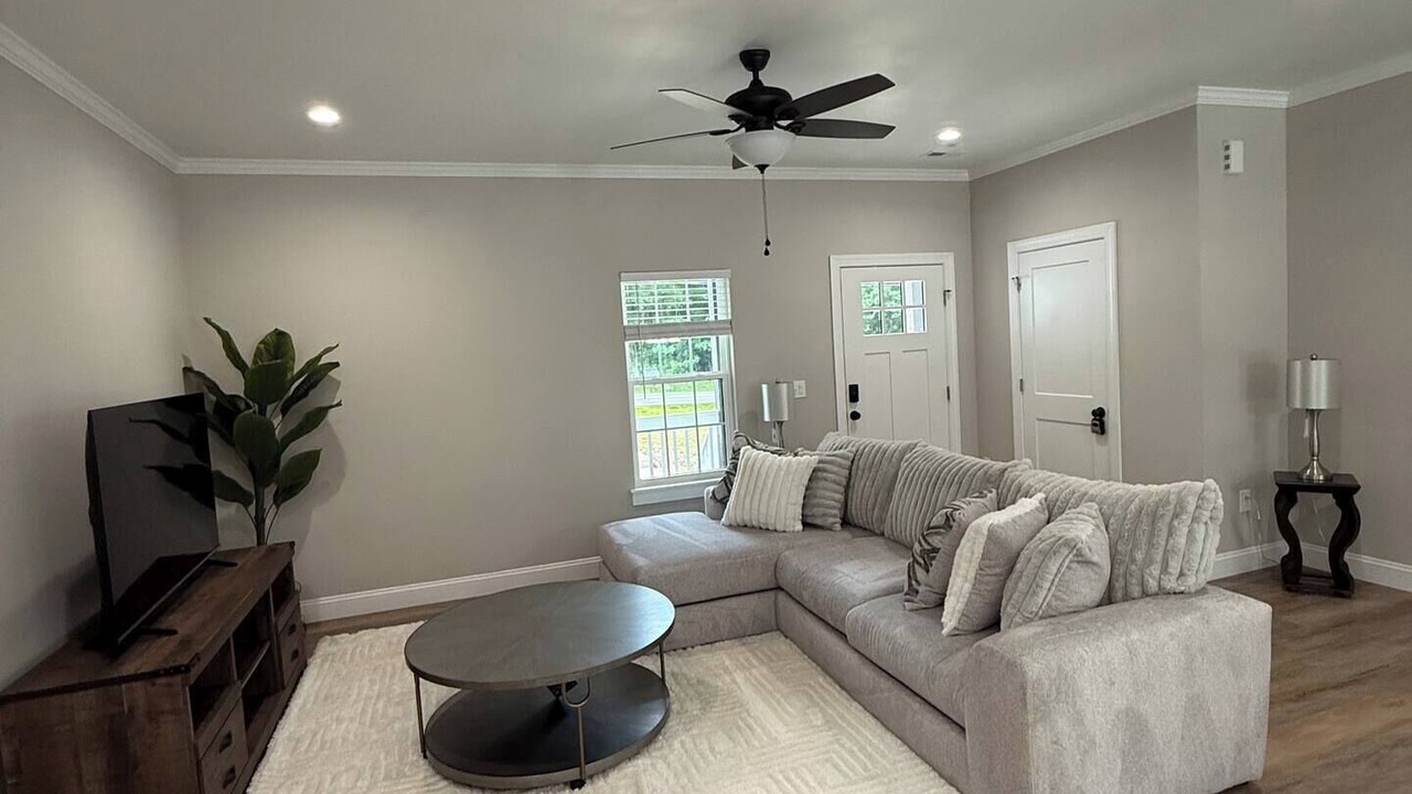 Photo of Livingroom in Glen Raven