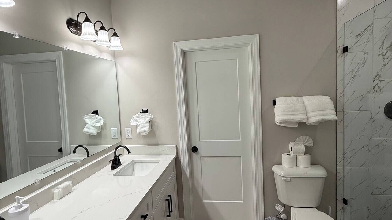 Photo of Bathroom in Glen Raven