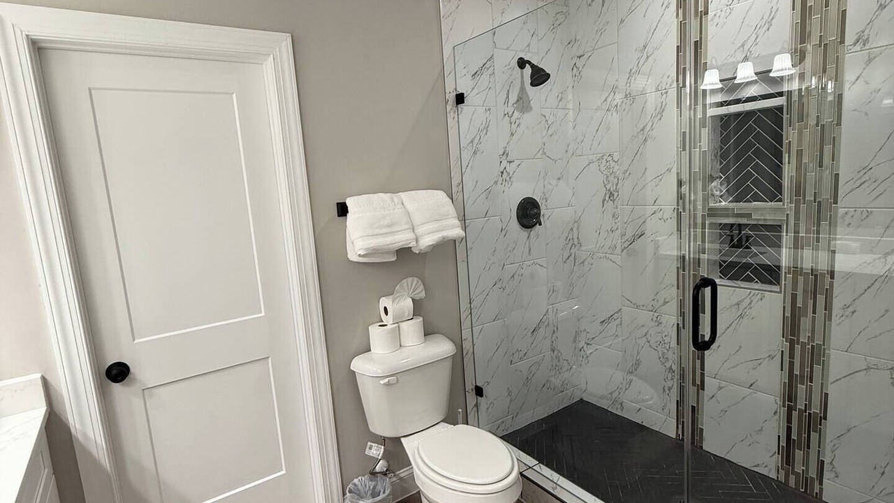 Photo of Bathroom in Glen Raven