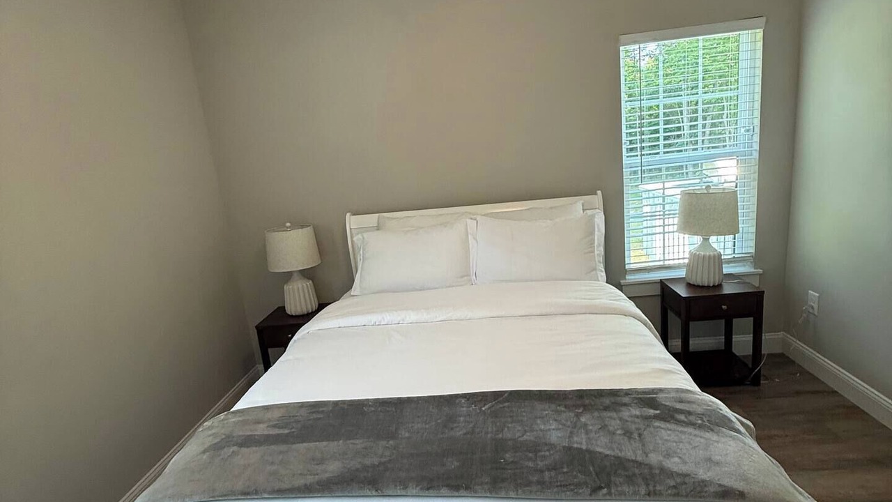 Photo of Bedroom in Glen Raven