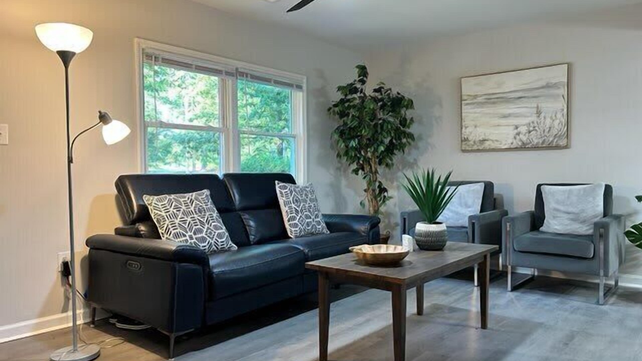 Photo of Livingroom in Southwest Raleigh