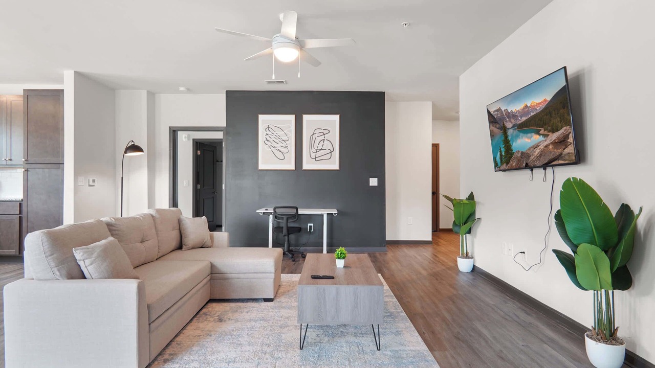 Photo of Livingroom in North Raleigh