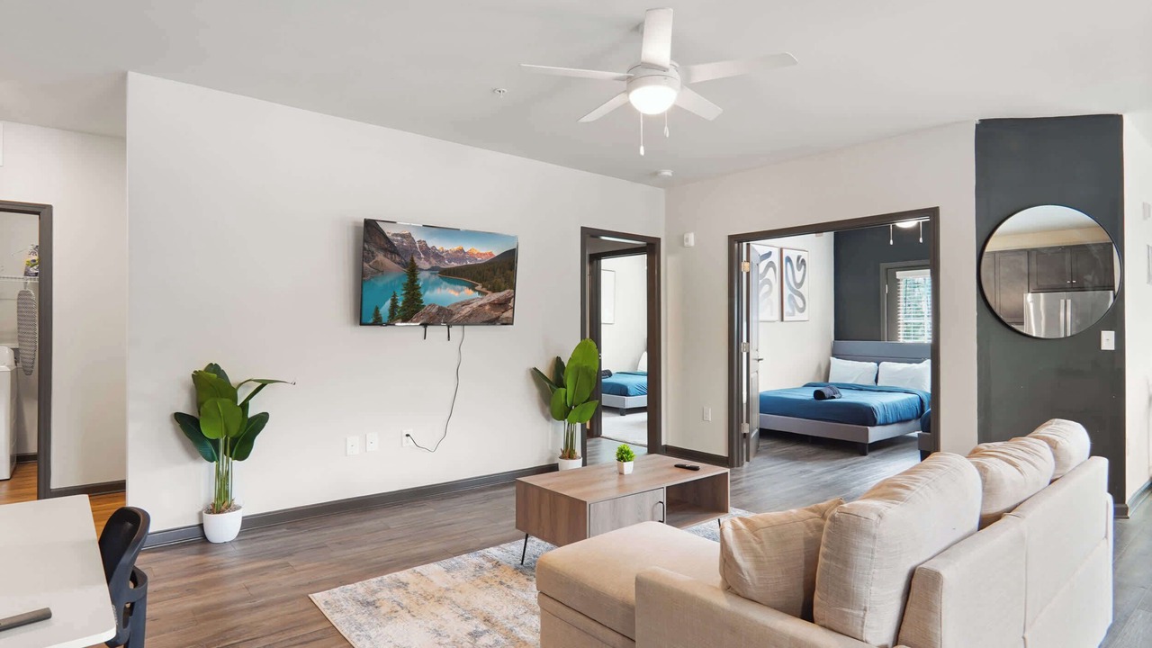 Photo of Livingroom in North Raleigh