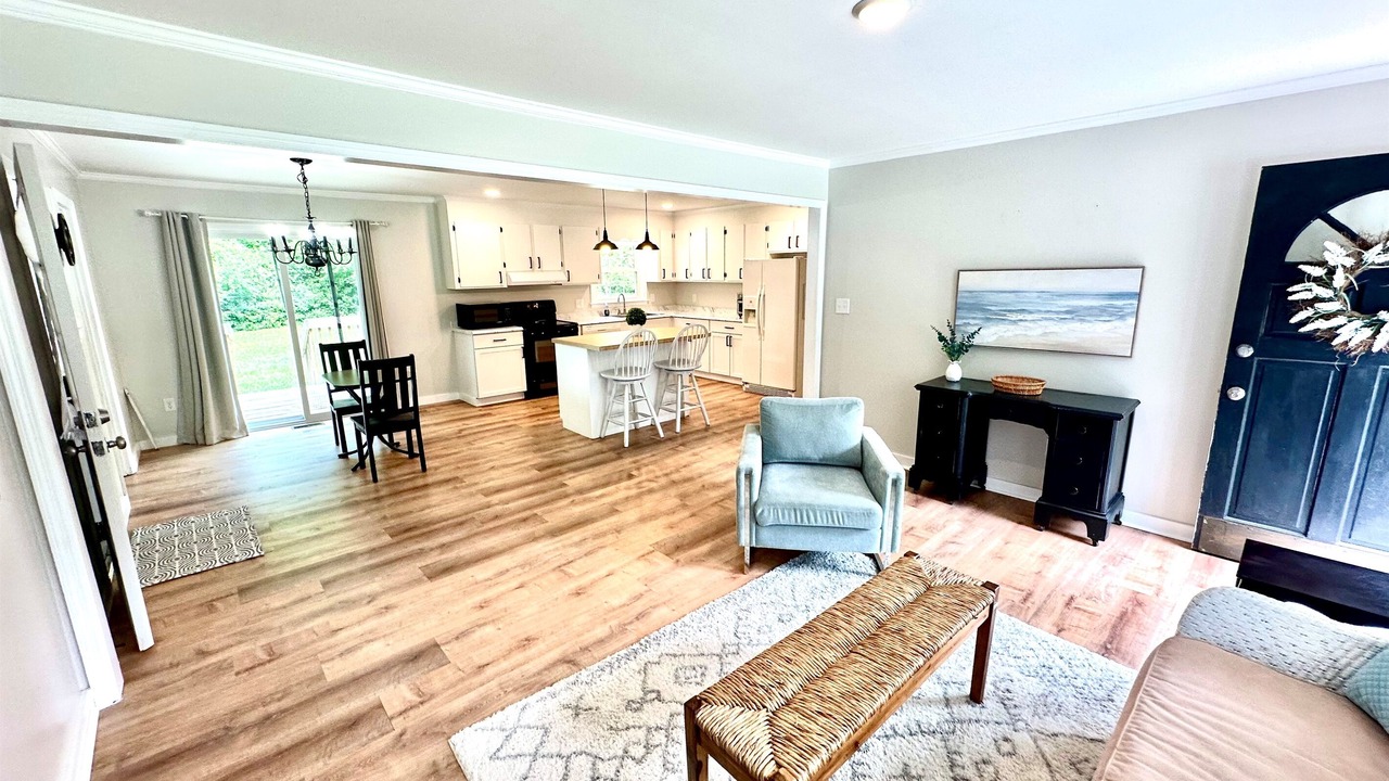 Photo of Livingroom in Albertson