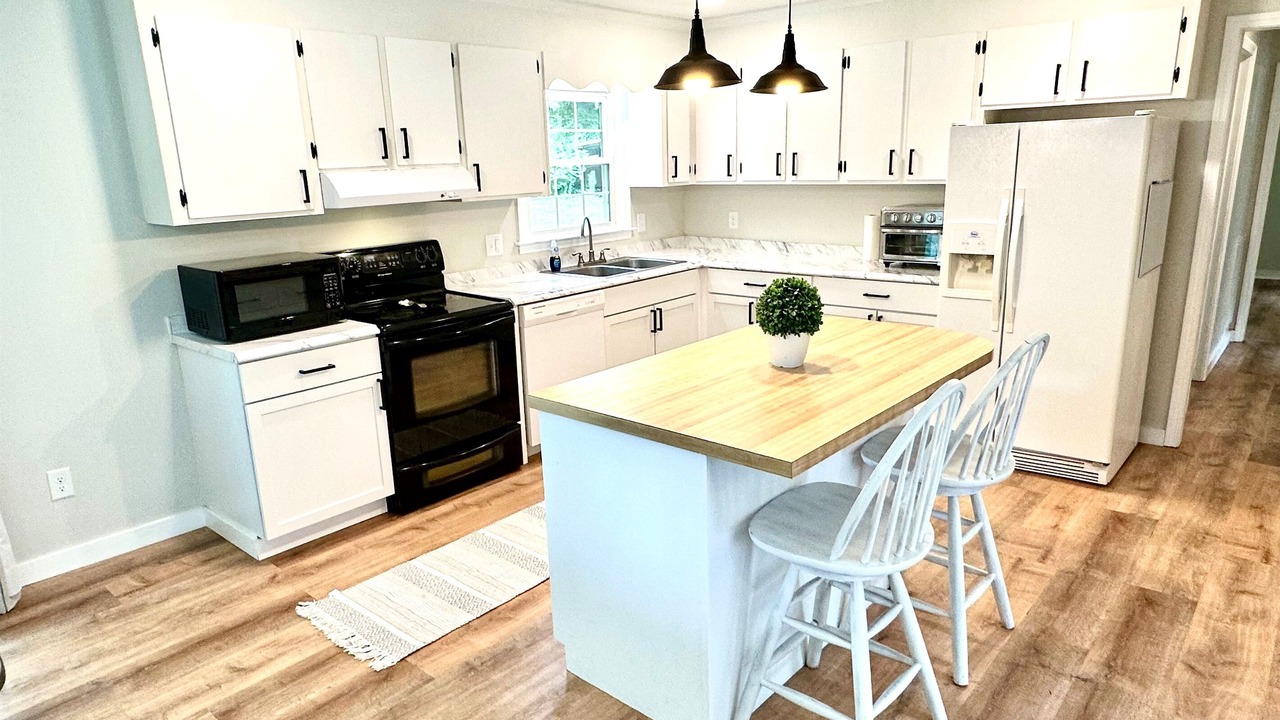 Photo of Kitchen in Albertson