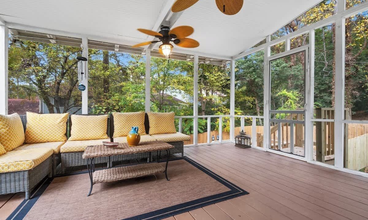 Photo of Livingroom in North Raleigh
