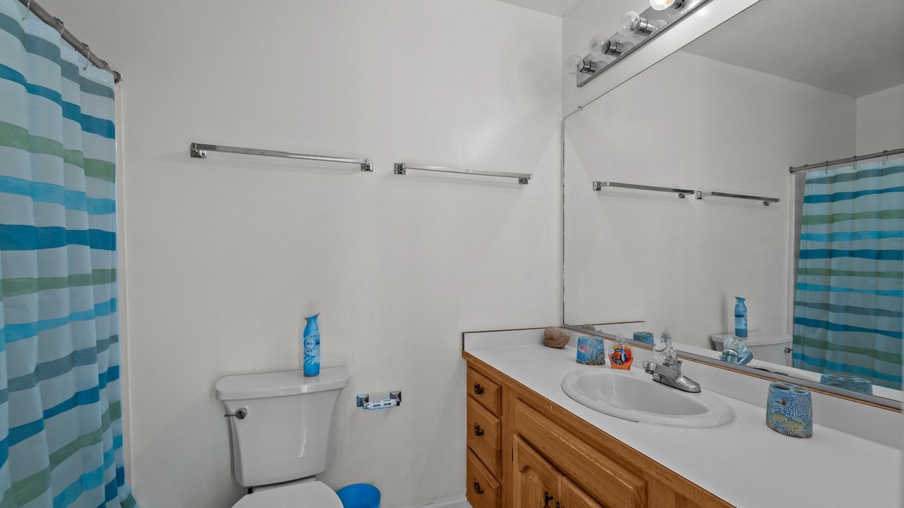 Photo of Bathroom in Waves