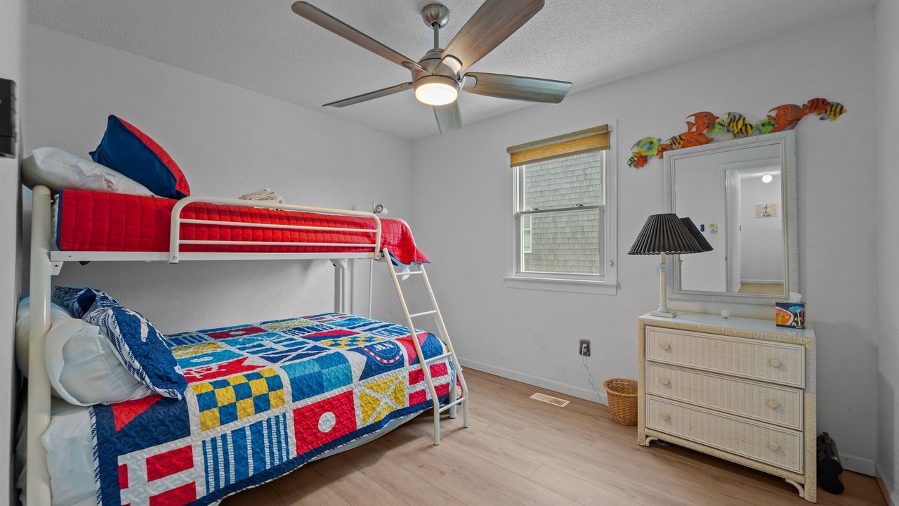 Photo of Bedroom in Waves
