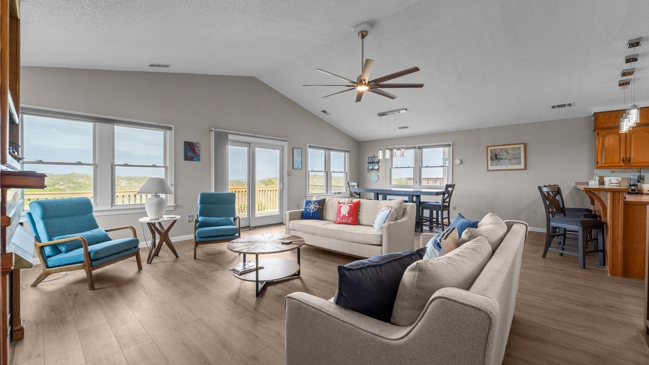Photo of Livingroom in Waves