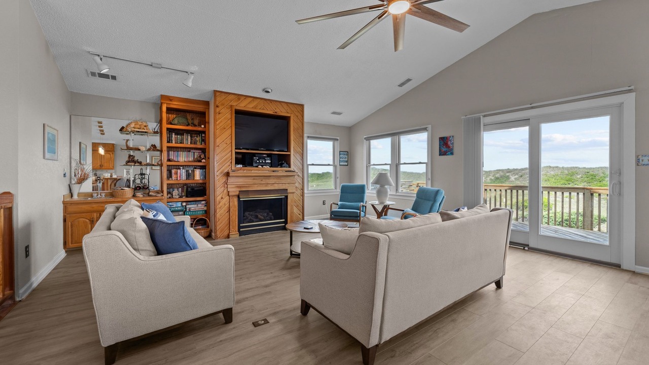 Photo of Livingroom in Waves