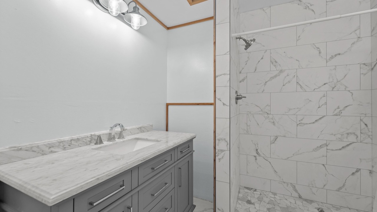 Photo of Bathroom in Waves
