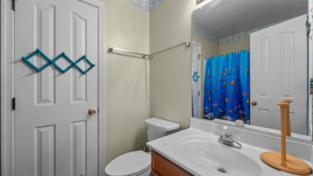 Photo of Bathroom in Waves
