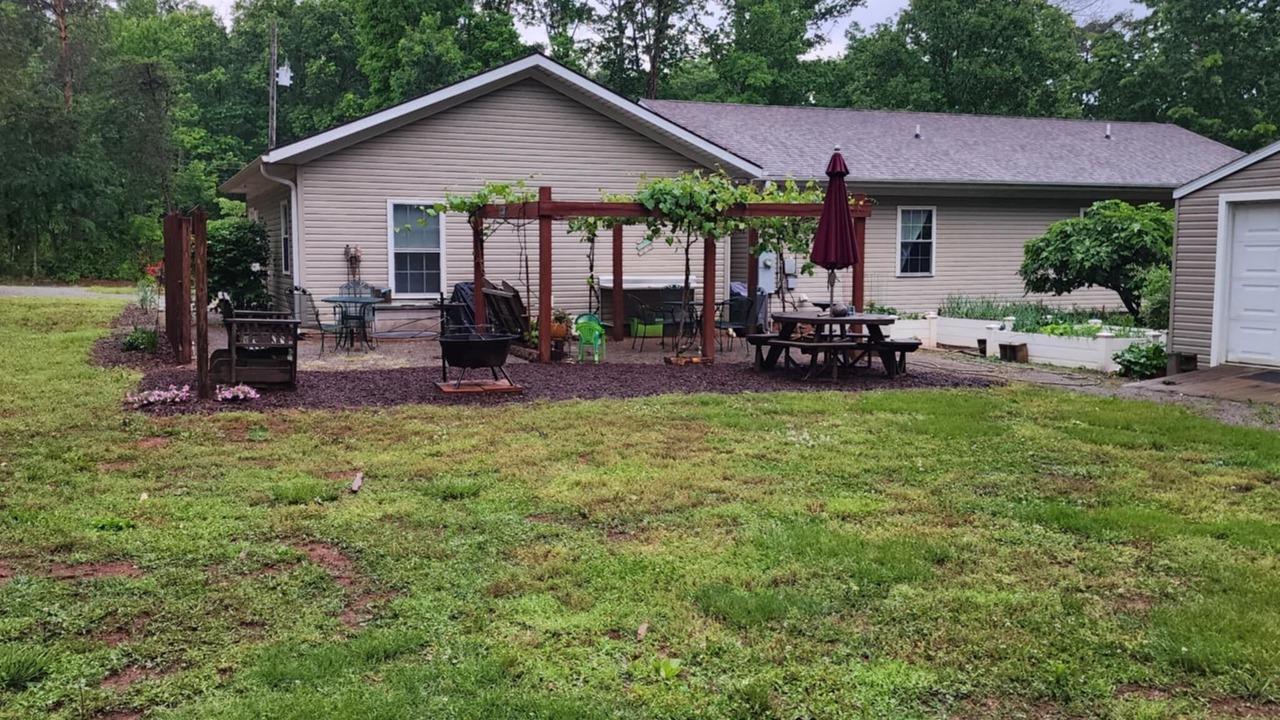 Photo of Outdoor in Hamptonville