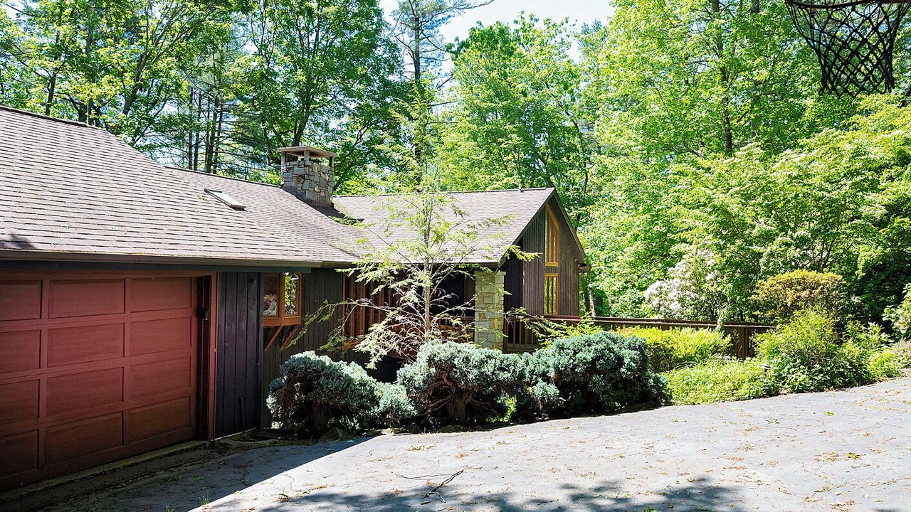 Photo of Outdoor in Sapphire