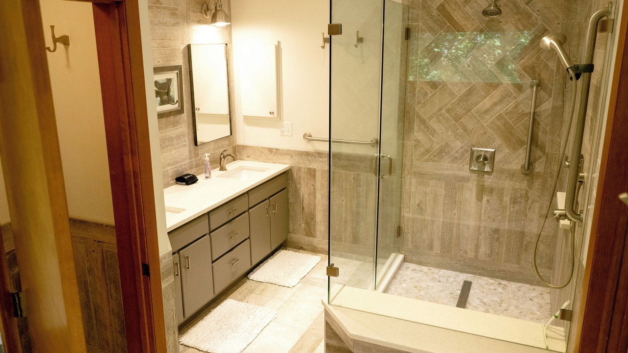 Photo of Bathroom in Sapphire