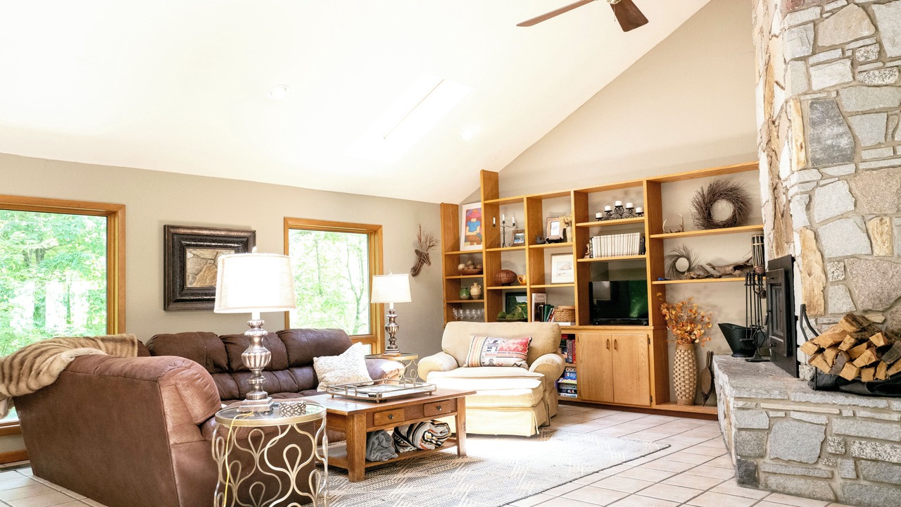 Photo of Livingroom in Sapphire