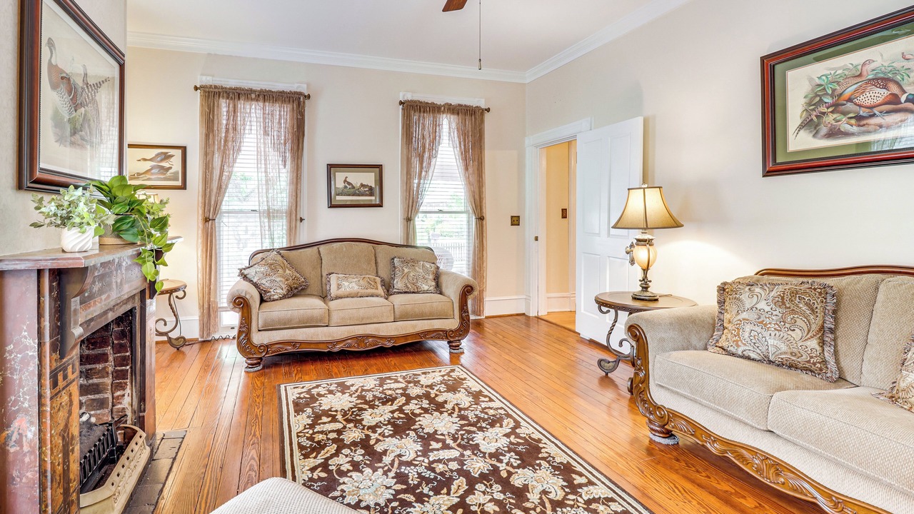 Photo of Livingroom in Elizabeth City