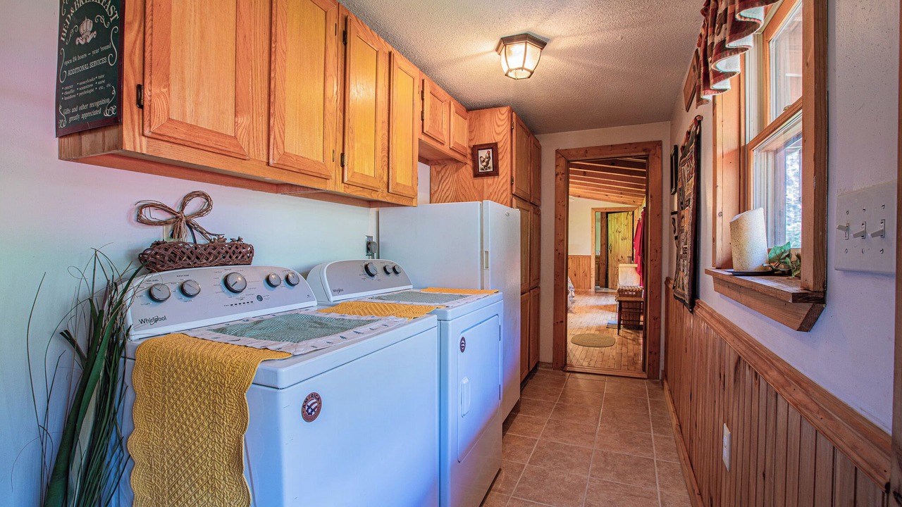 Photo of Bedroom in Robbinsville