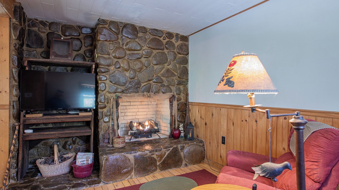 Photo of Livingroom in Robbinsville