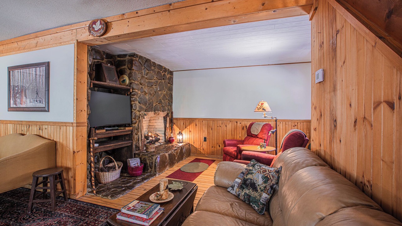 Photo of Livingroom in Robbinsville