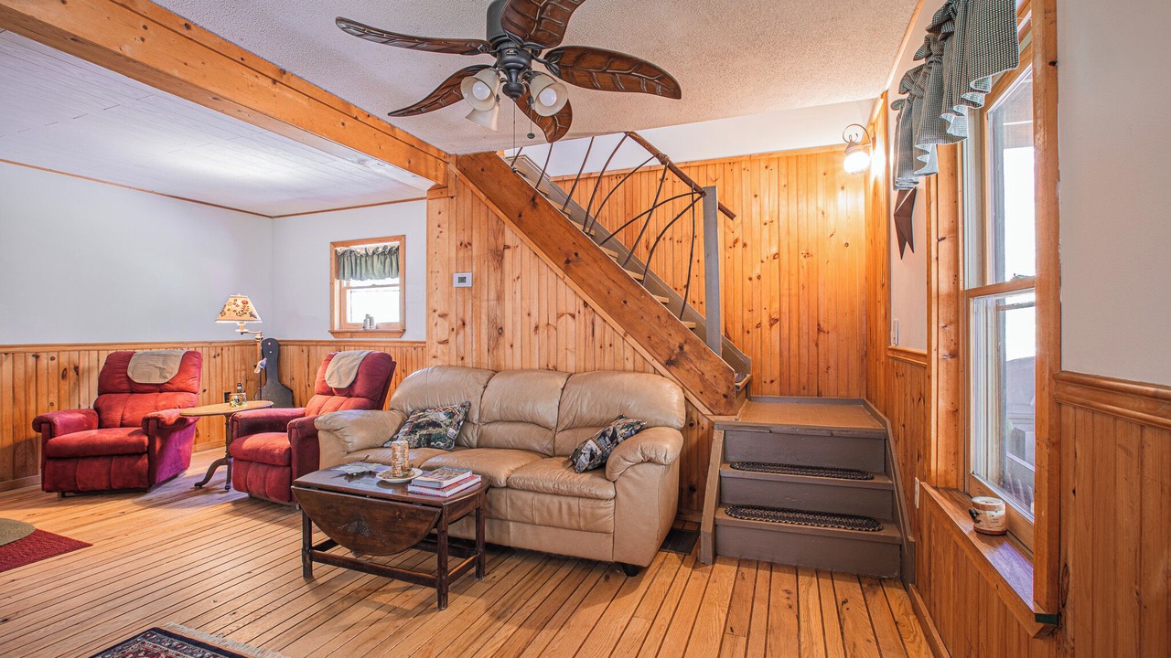 Photo of Livingroom in Robbinsville