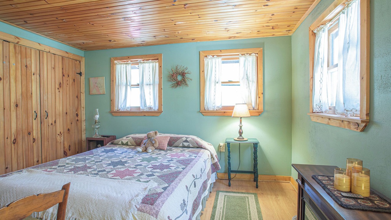 Photo of Livingroom in Robbinsville