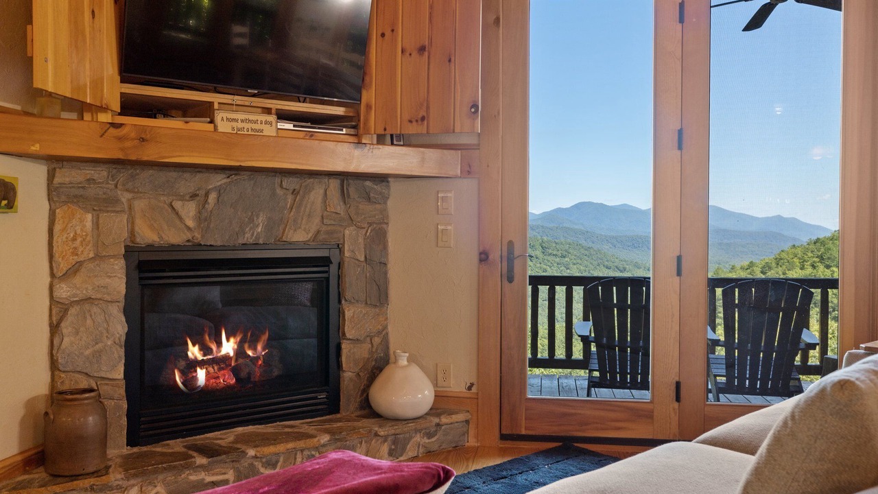 Photo of Livingroom in Black Mountain