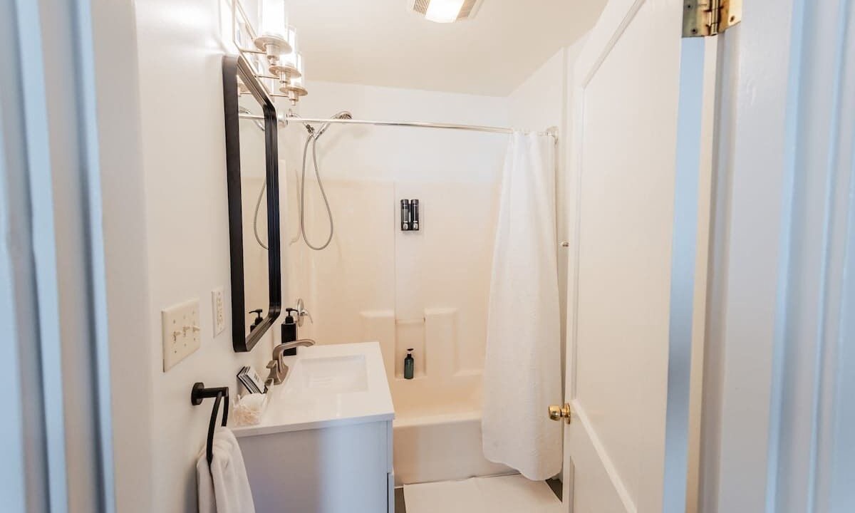 Photo of Bathroom in East Hill
