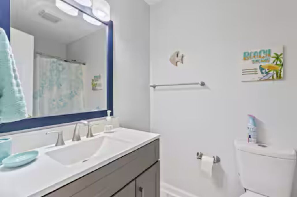 Photo of Bathroom in Myrtle Grove