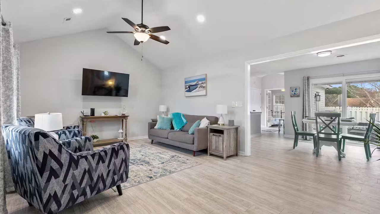Photo of Livingroom in Myrtle Grove