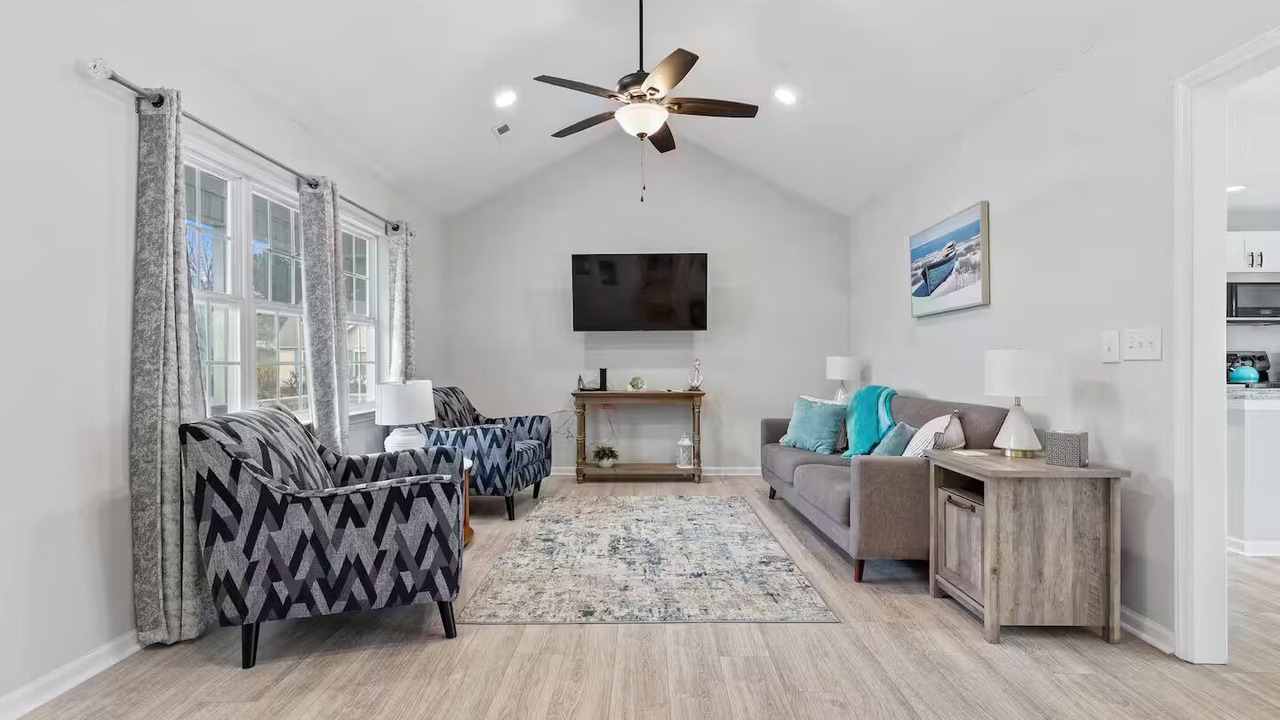 Photo of Livingroom in Myrtle Grove