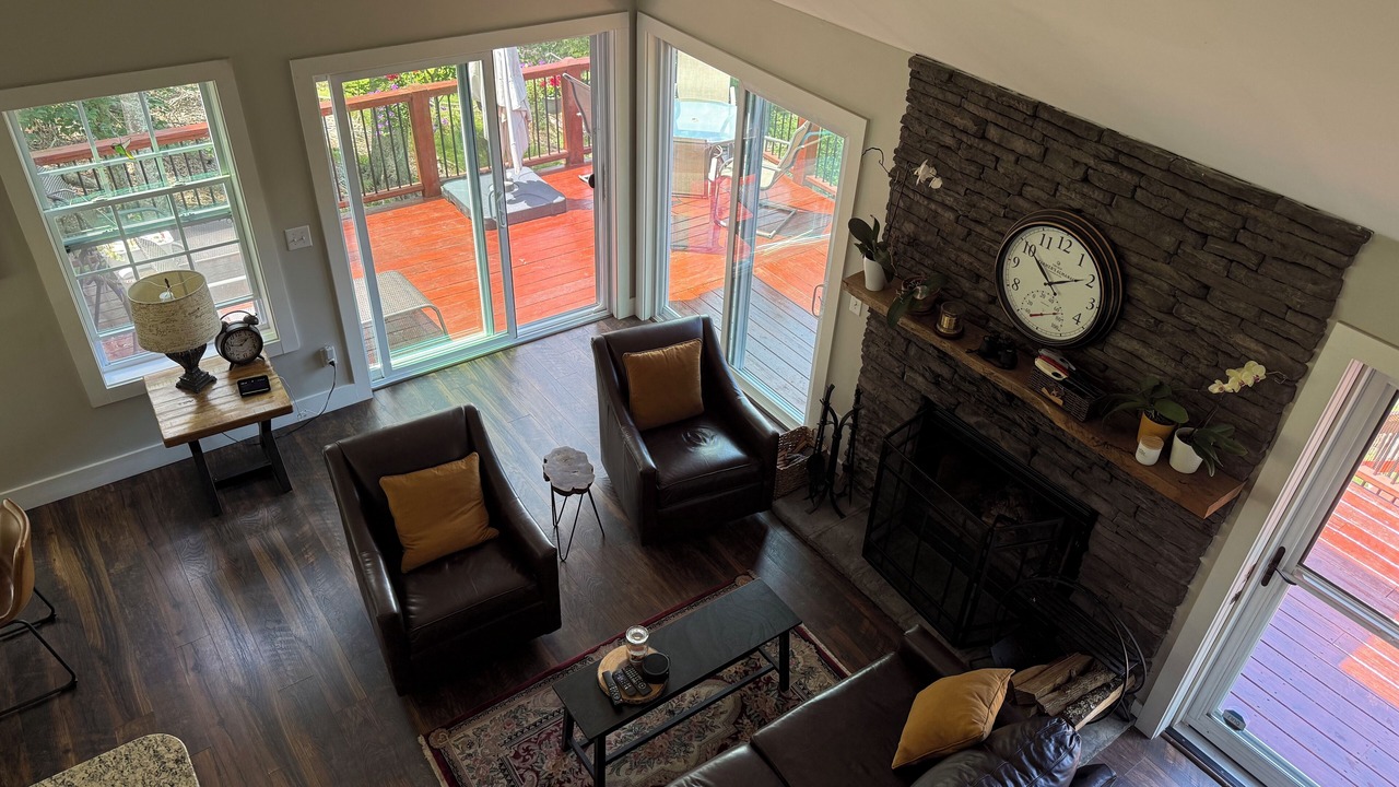 Photo of Livingroom in Charter Hills